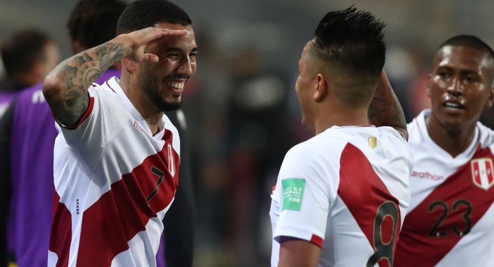 Cueva y Peña fueron incluidos en el equipo de la fecha de Eliminatorias